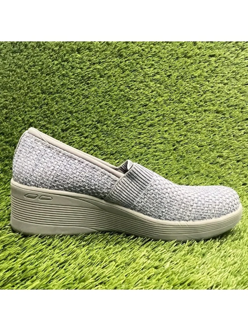 Skechers Arch Fit Laguna Adore Her Womens Size 8.5 Gray Casual Wedge Pump Shoes